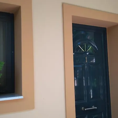 Appartement Nikolitsa *